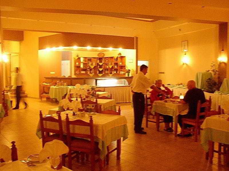 Sempati Hotel Lapithos  Eksteriør billede