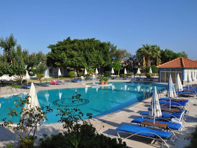 Sempati Hotel Lapithos  Eksteriør billede