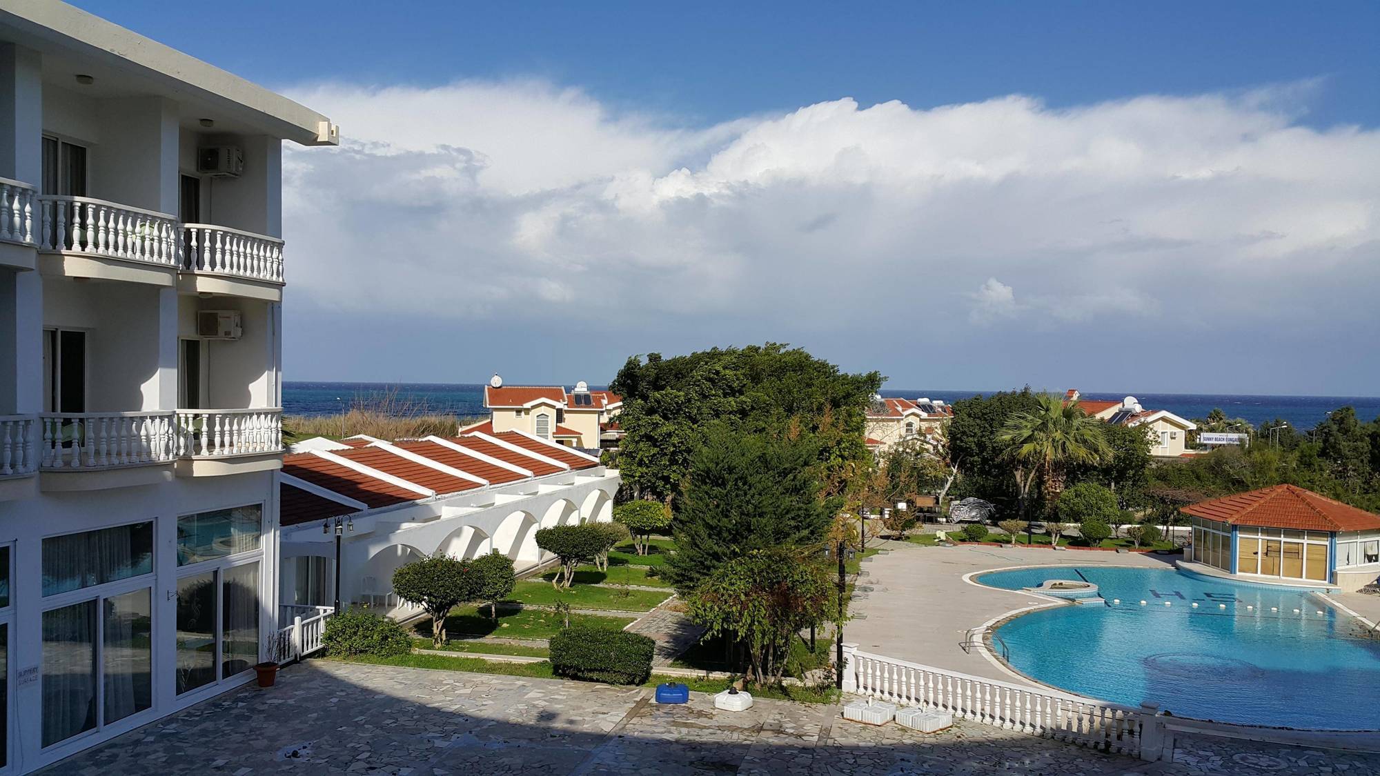 Sempati Hotel Lapithos  Eksteriør billede